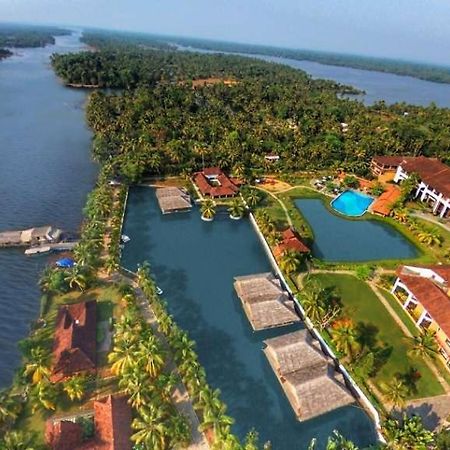 Plumeria Lake Resort & Spa Vayalār Esterno foto