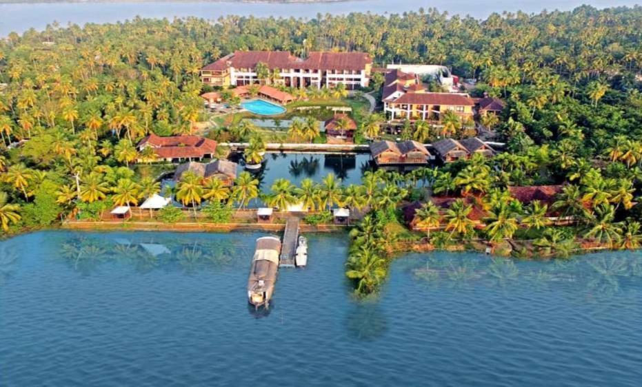 Plumeria Lake Resort & Spa Vayalār Esterno foto
