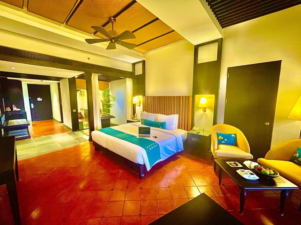 Plumeria Lake Resort & Spa Vayalār Esterno foto