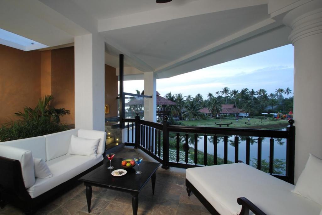 Plumeria Lake Resort & Spa Vayalār Esterno foto