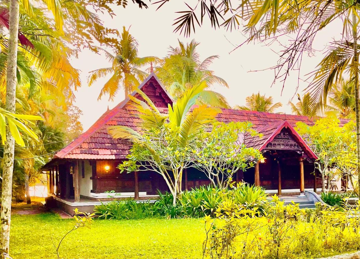Plumeria Lake Resort & Spa Vayalār Esterno foto