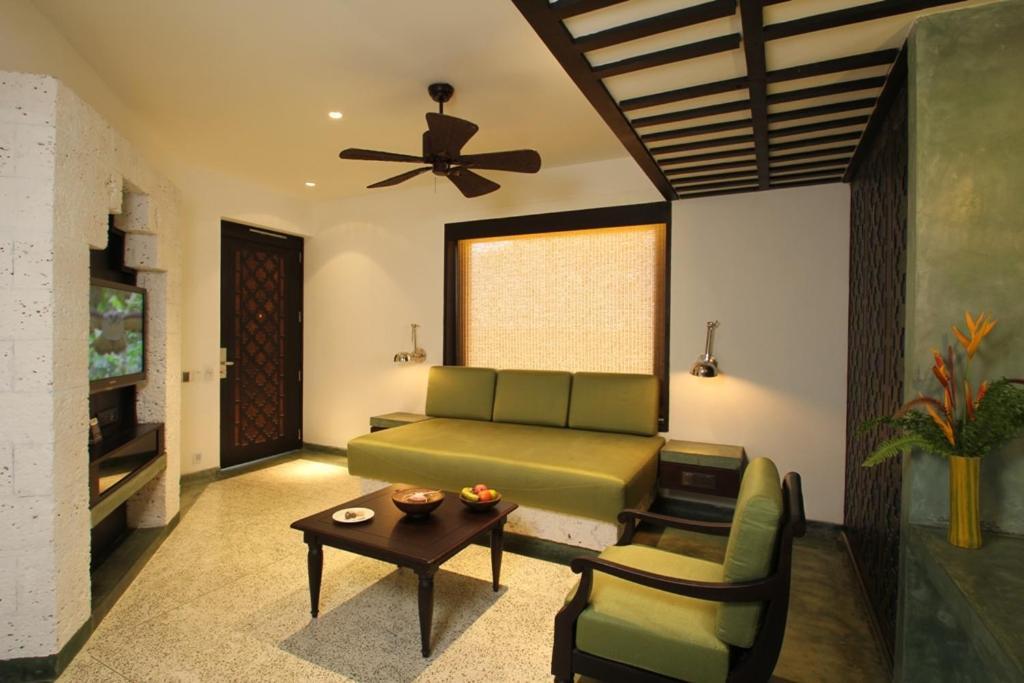 Plumeria Lake Resort & Spa Vayalār Esterno foto
