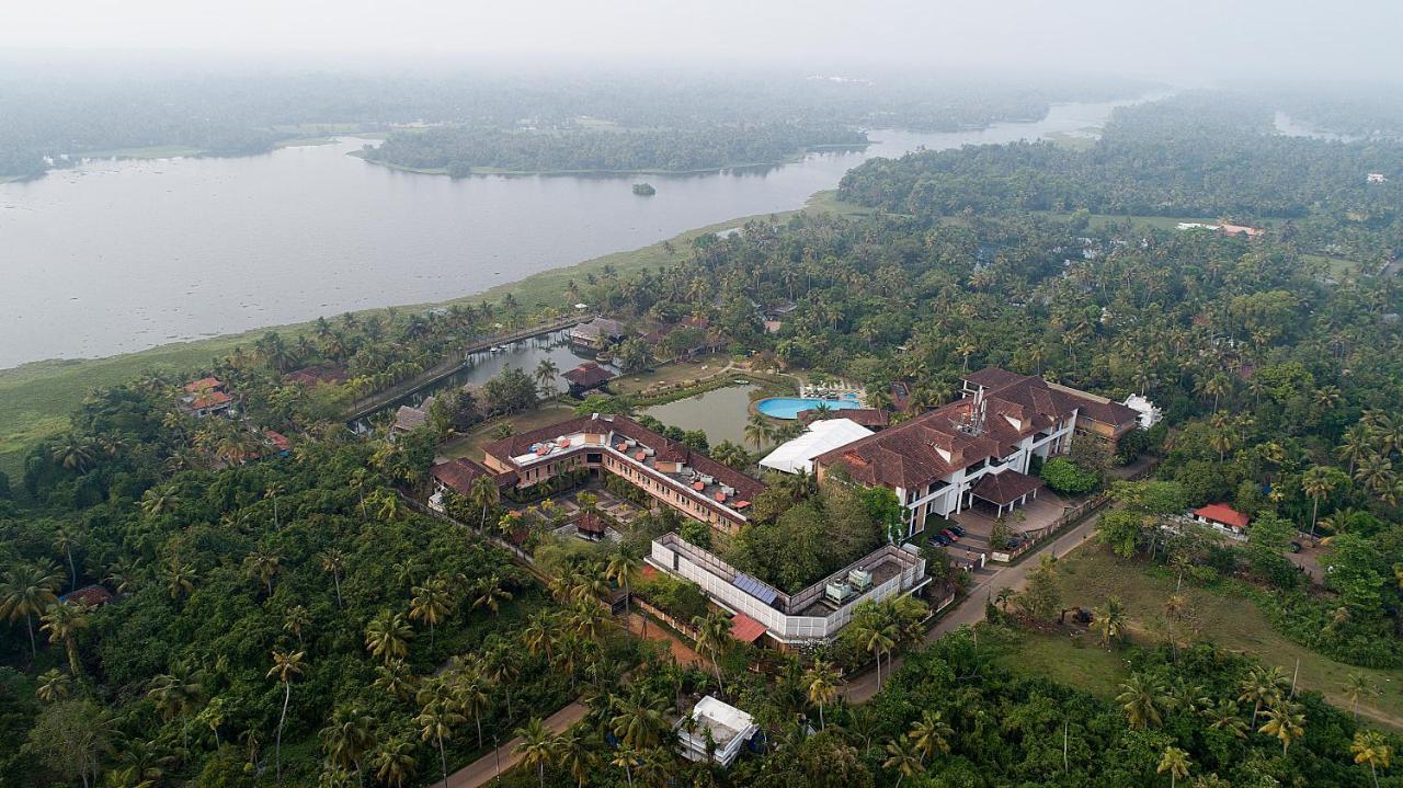 Plumeria Lake Resort & Spa Vayalār Esterno foto